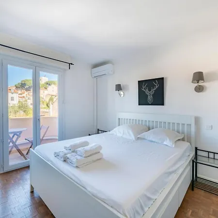 Wonderful 2 Bedroom With Sea View Apartment *