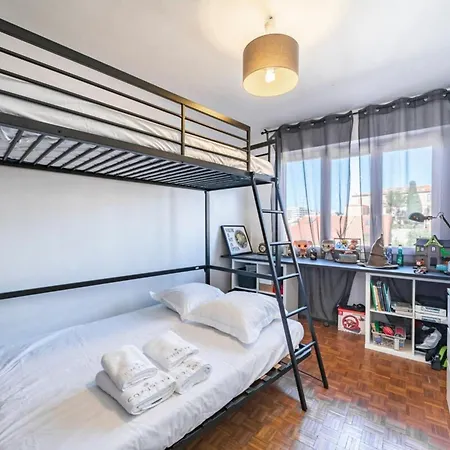 Wonderful 2 Bedroom With Sea View Apartment
